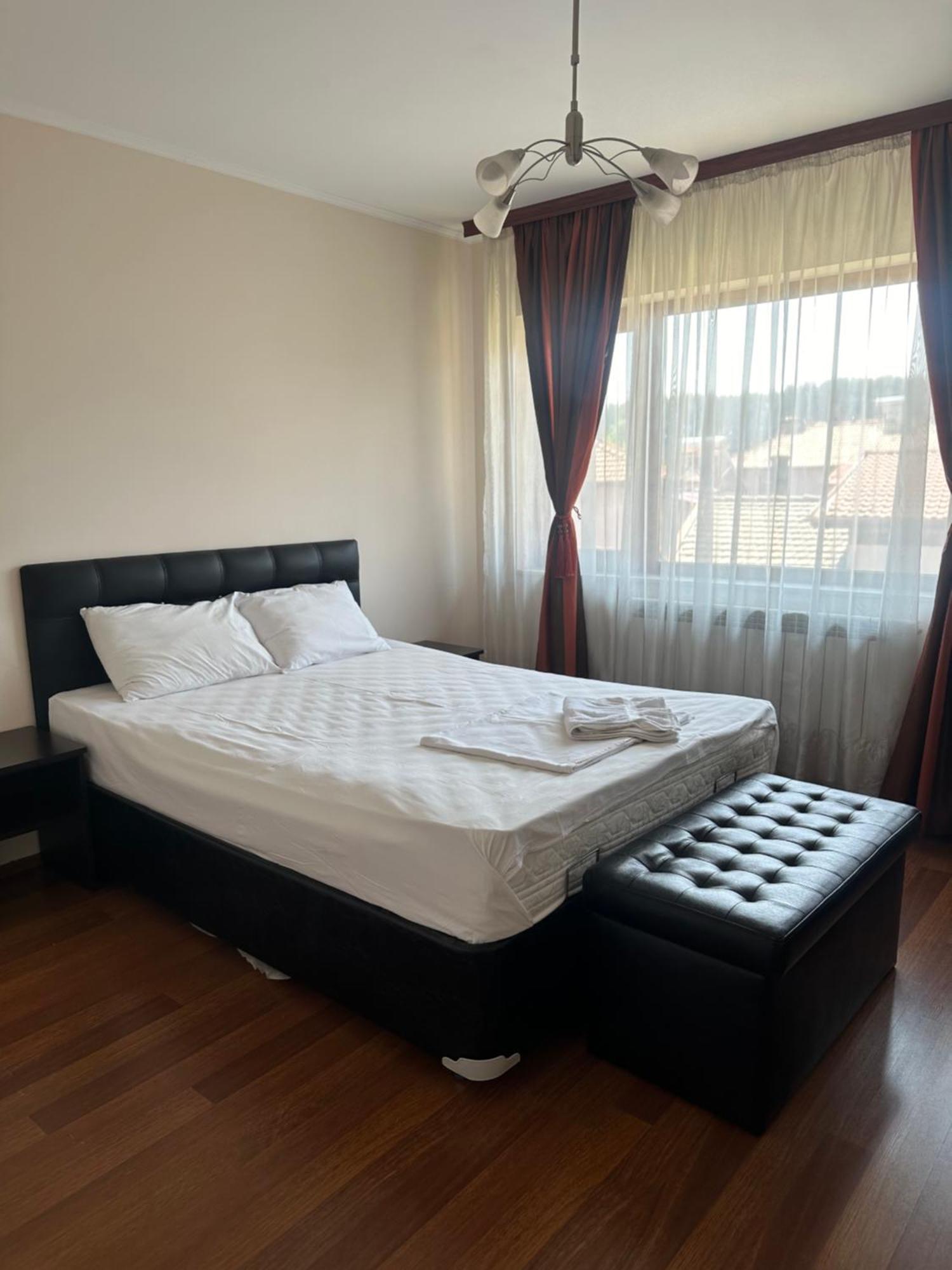 Valevitsata Guesthouse Разлог Экстерьер фото